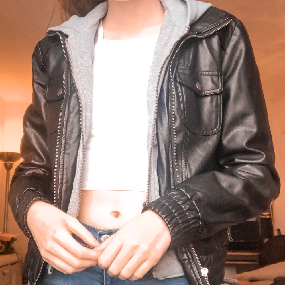 LEATHER JACKET WITH FLEECE HOOD